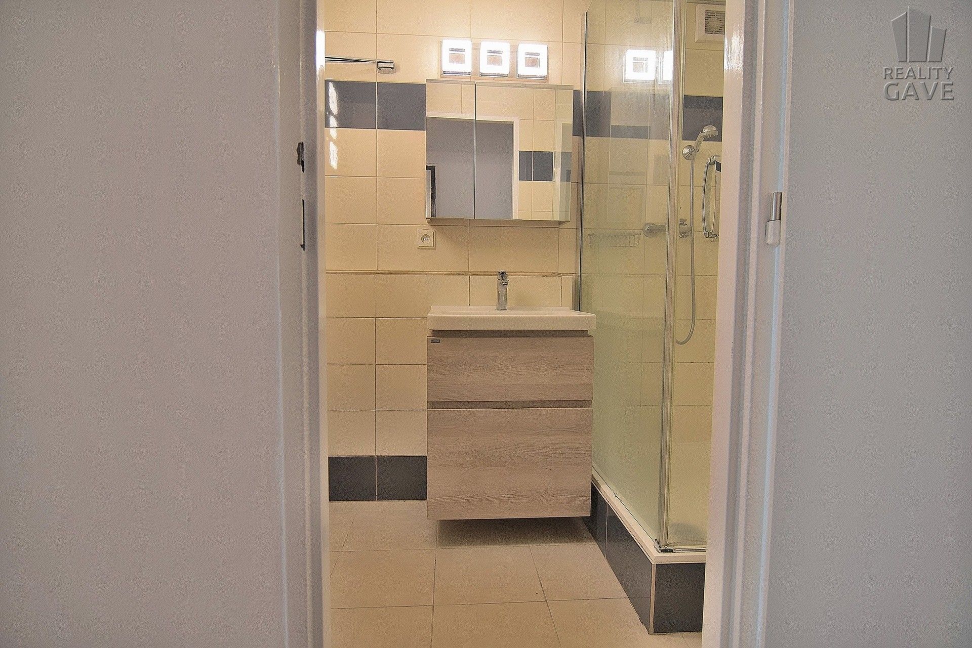 Prodej byt 3+1 - Přecechtělova, Praha, 80 m²