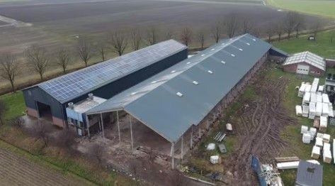 Sklady, 987 66, Zahraničí