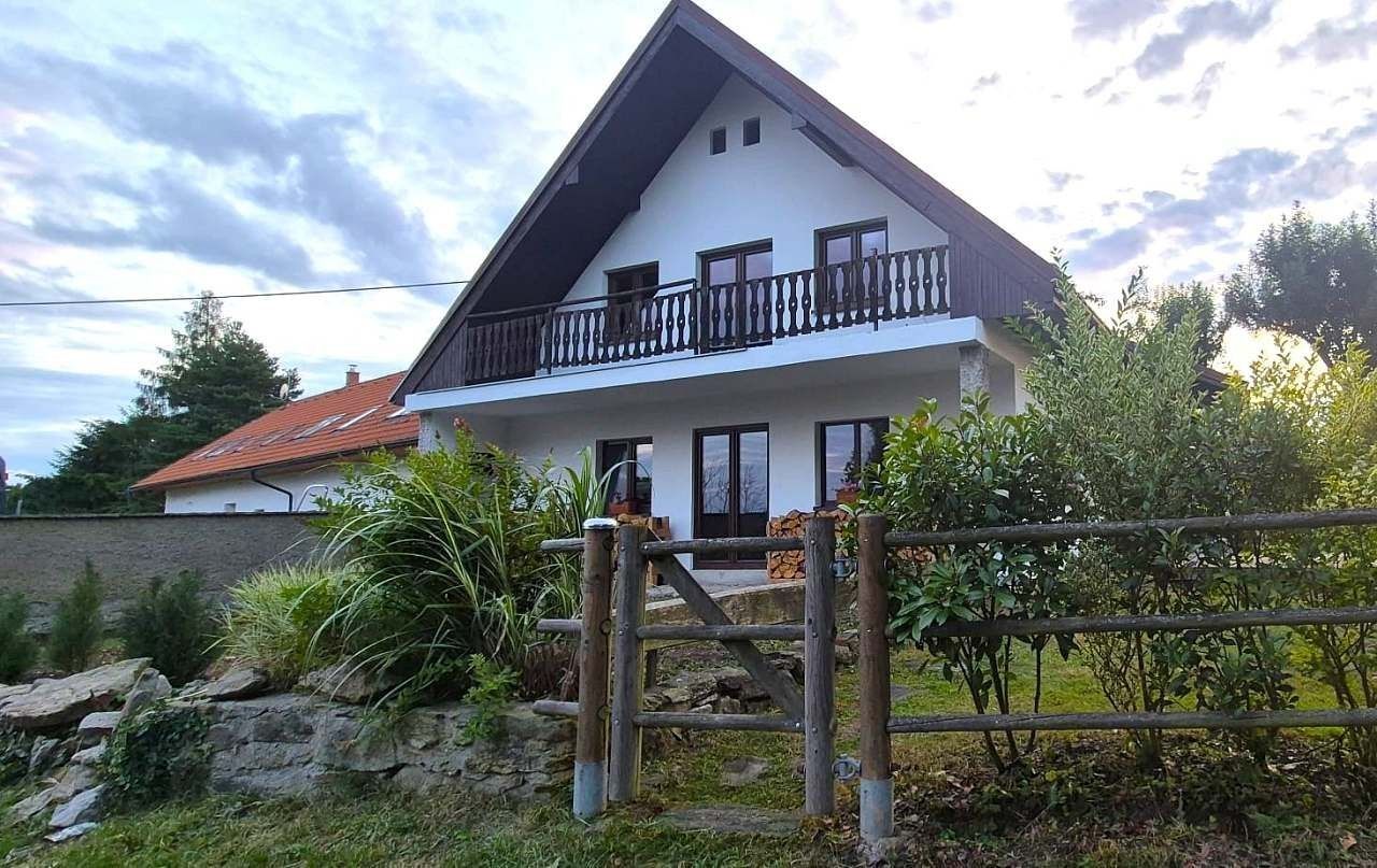 Chaty, Čestín - Čestín, Středočeský kraj
