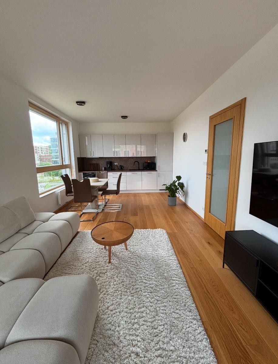 2+kk, Radlická, Praha, 56 m²