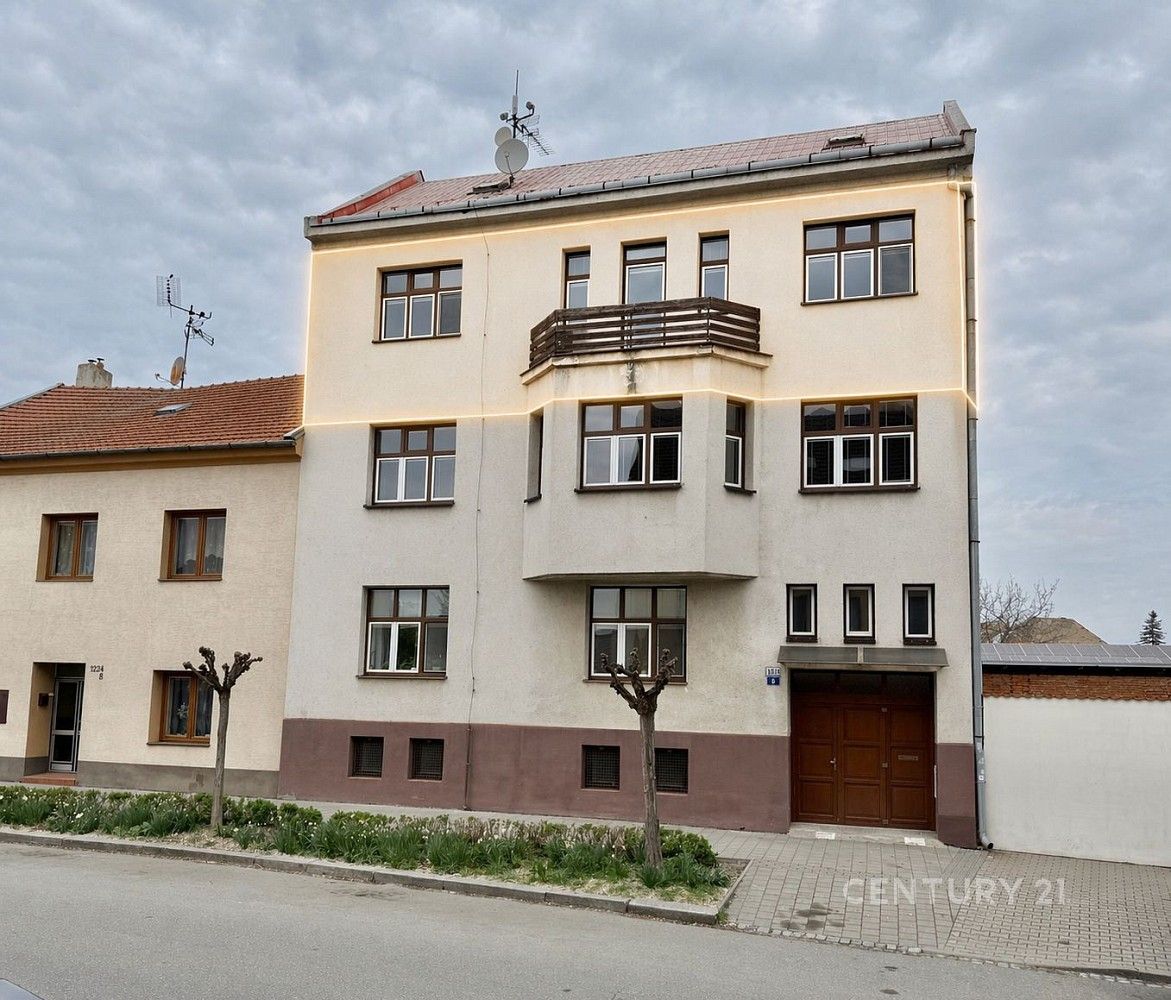 Byt 4+1, 104 m²