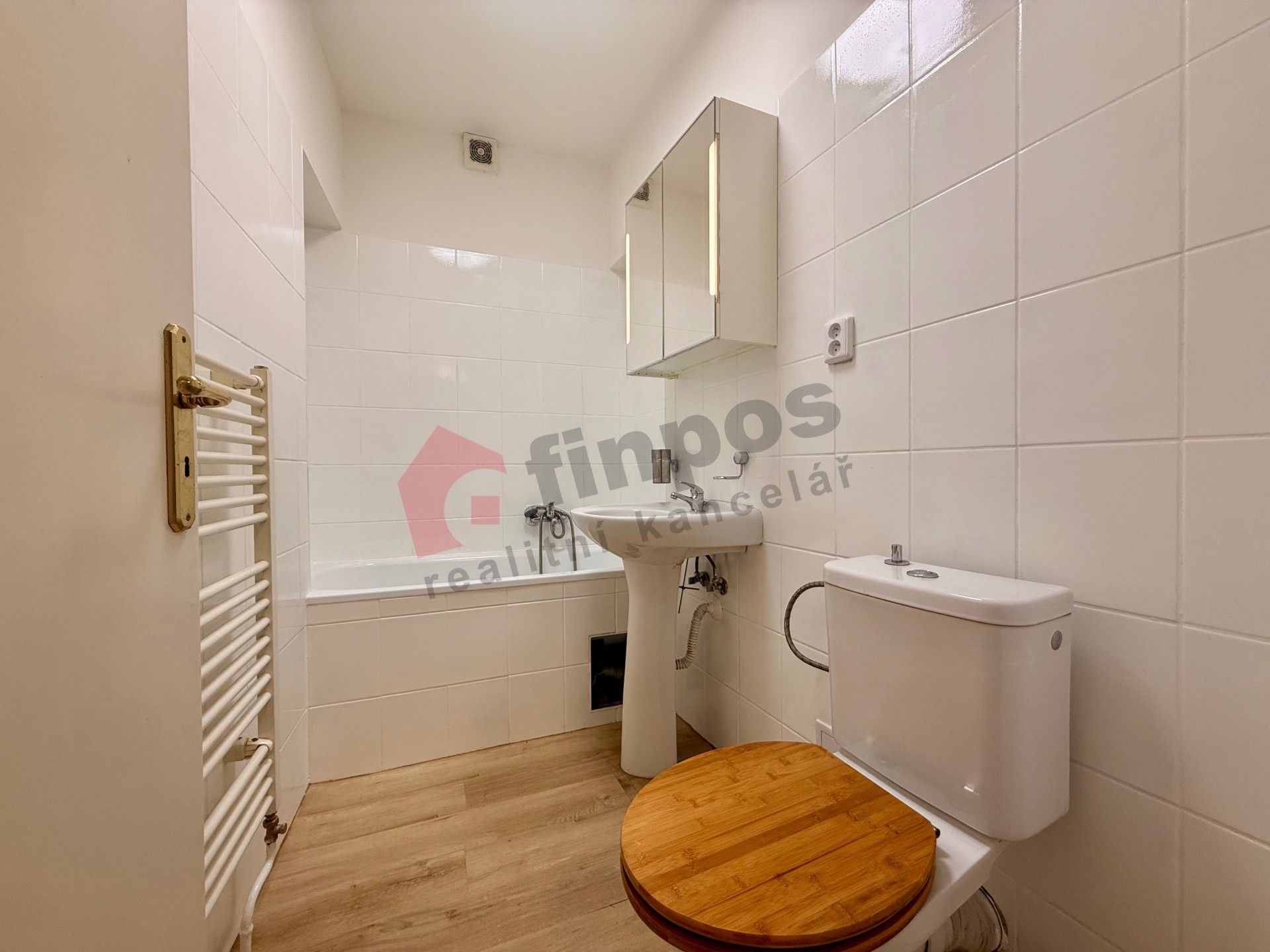 Pronájem byt 2+kk - Plzeňská, Praha, 56 m²