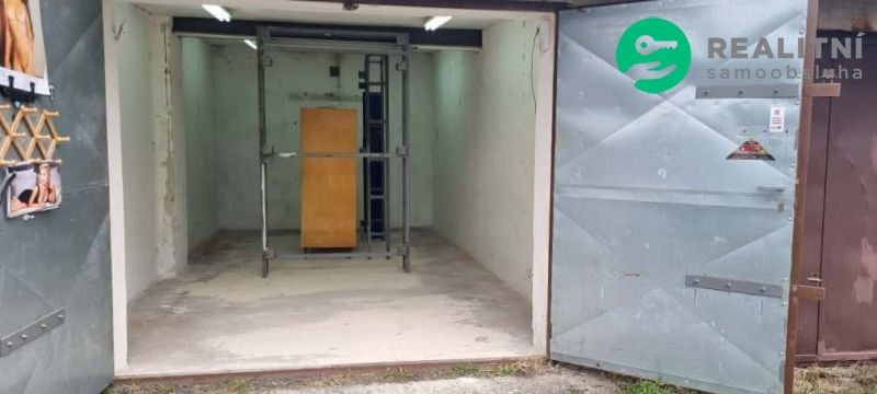 Prodej garáž - Chodovská, Nová Role, 22 m²