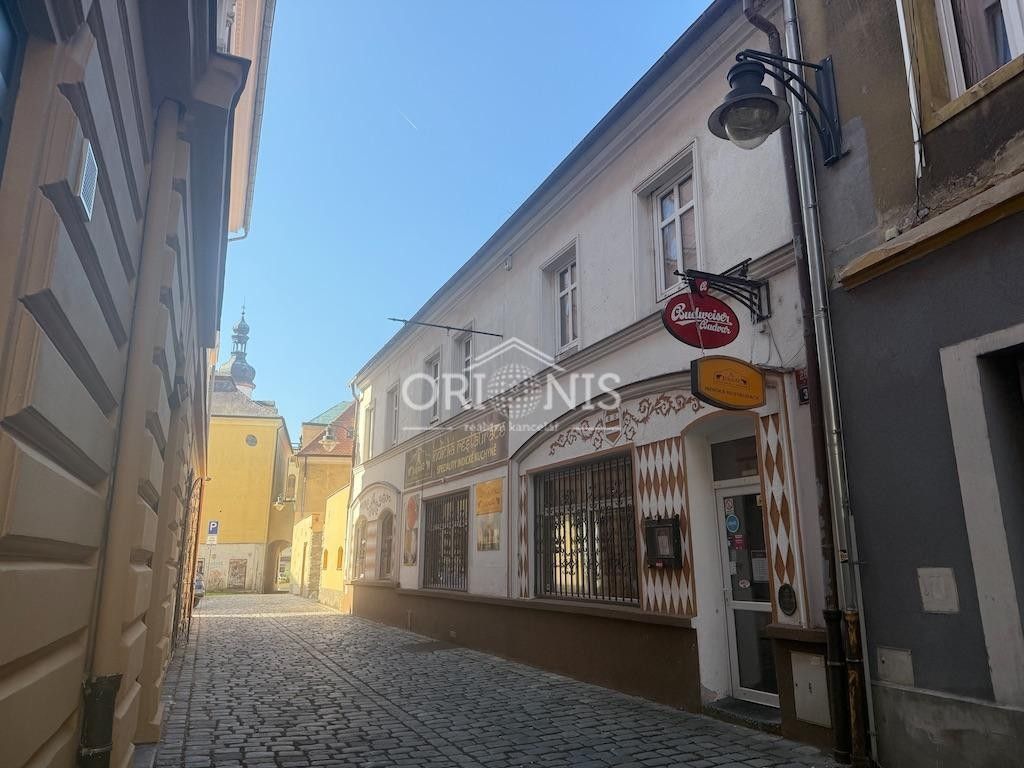 Pronájem rodinný dům - Příční, Chomutov, 250 m²