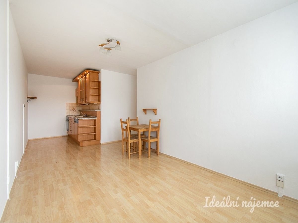 Pronájem byt 2+kk - K zahrádkám, Praha, 48 m²