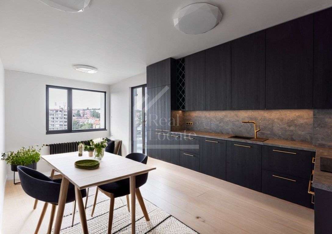 3+kk, V třešňovce, Praha, 81 m²