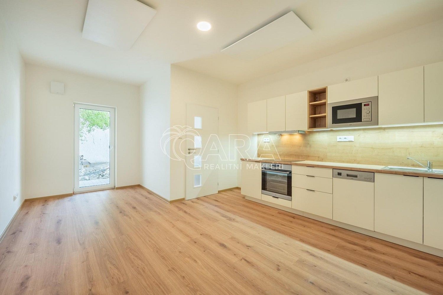 1+kk, Buštěhrad, okres Kladno, Středočeský kraj, 28 m² - 1