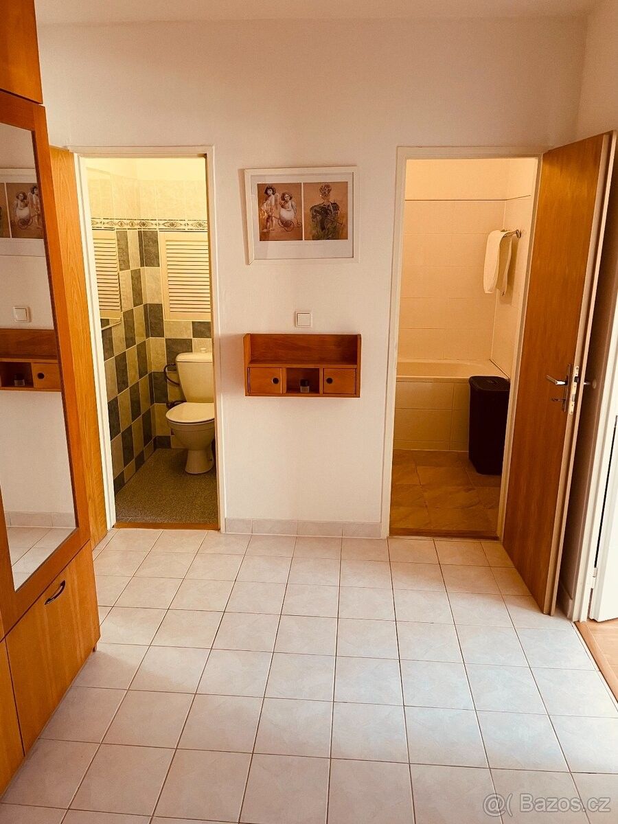 Pronájem byt - Praha, 148 00