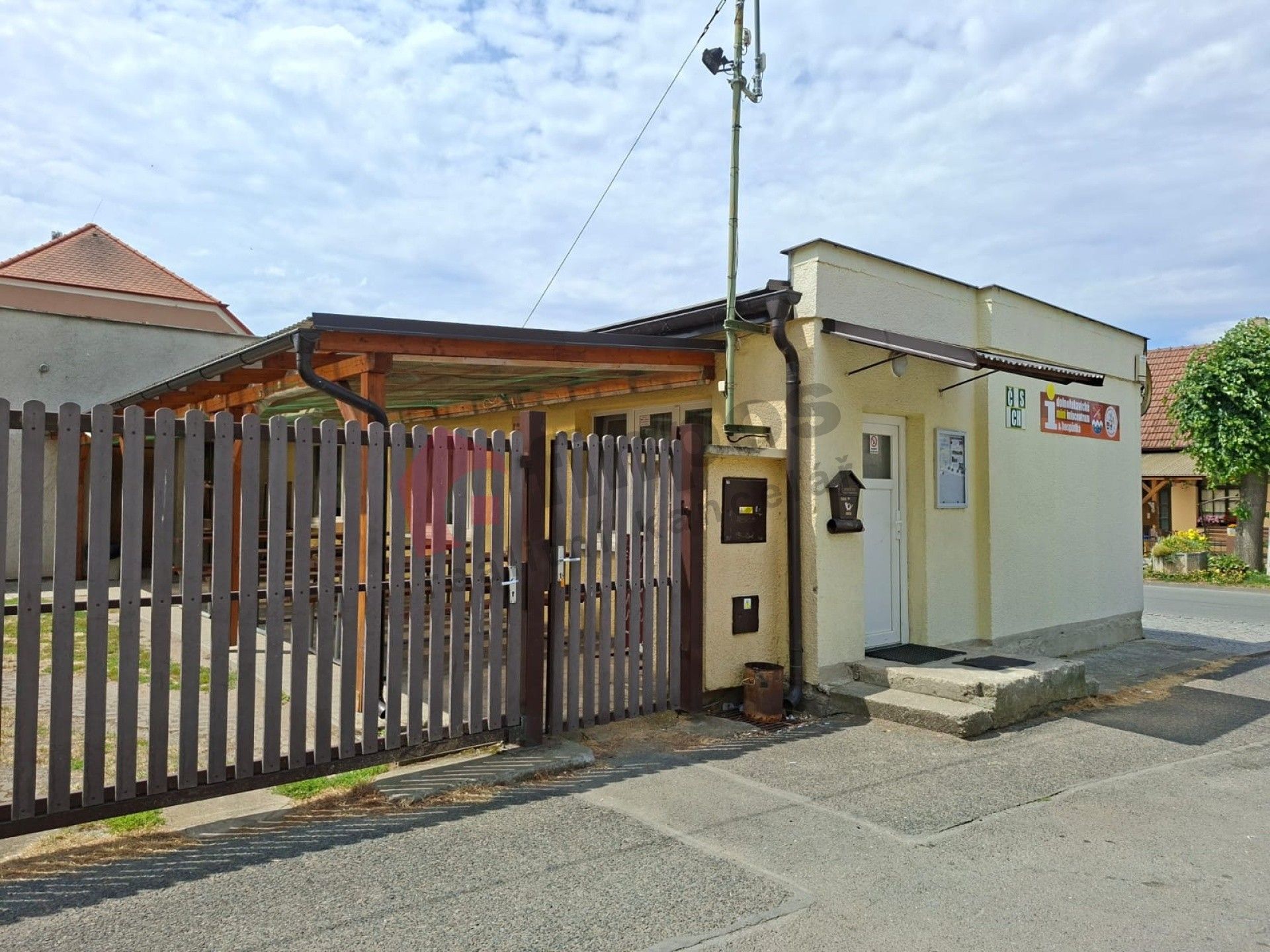 Pronájem komerční - Dolní Lukavice, 94 m²