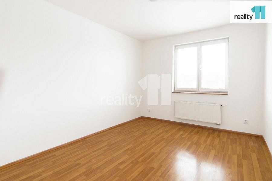 Byt 3+kk · 82 m² · Unhošťská, Hostivice, okres Praha-západ - 3