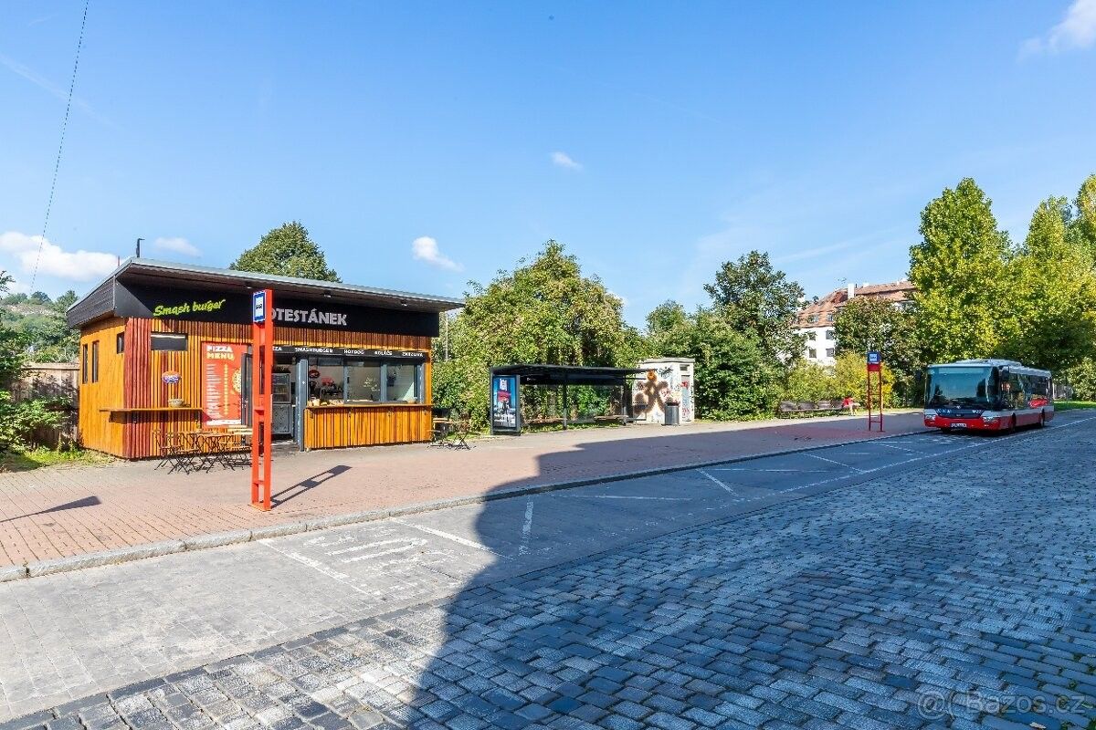 Restaurace, Praha, 147 00