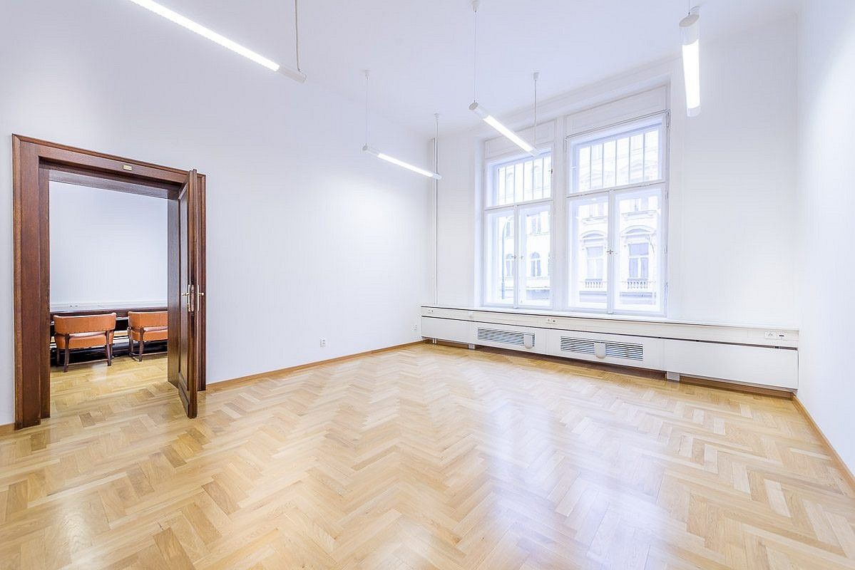 Kancelář · 43 m² · Praha - 3