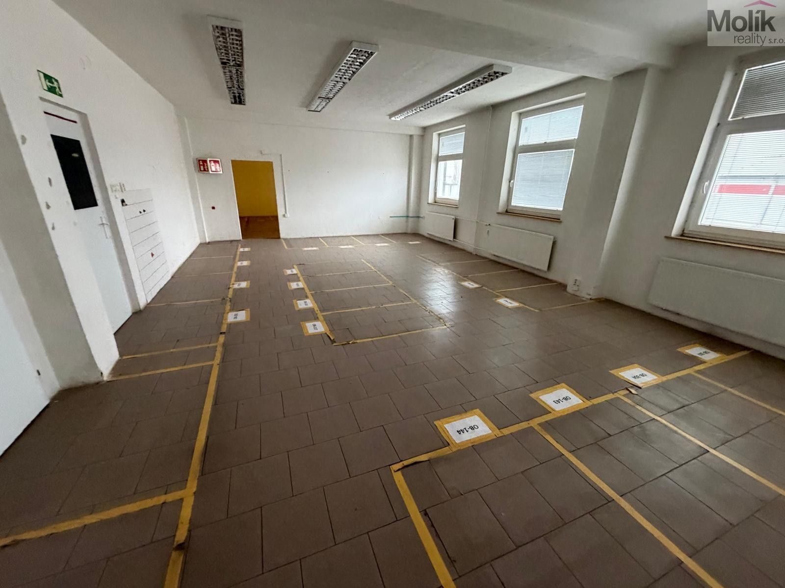Sklad · 1 150 m² · Na Astře, Žatec - 3