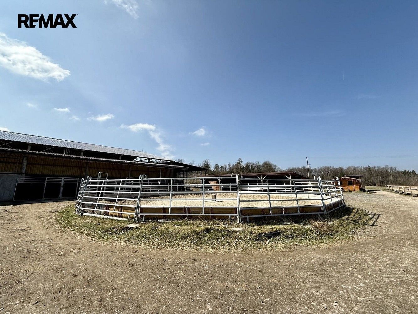 Zemědělské objekty, Spálené Poříčí, okres Plzeň-jih, Plzeňský kraj, 164 000 m² - 1