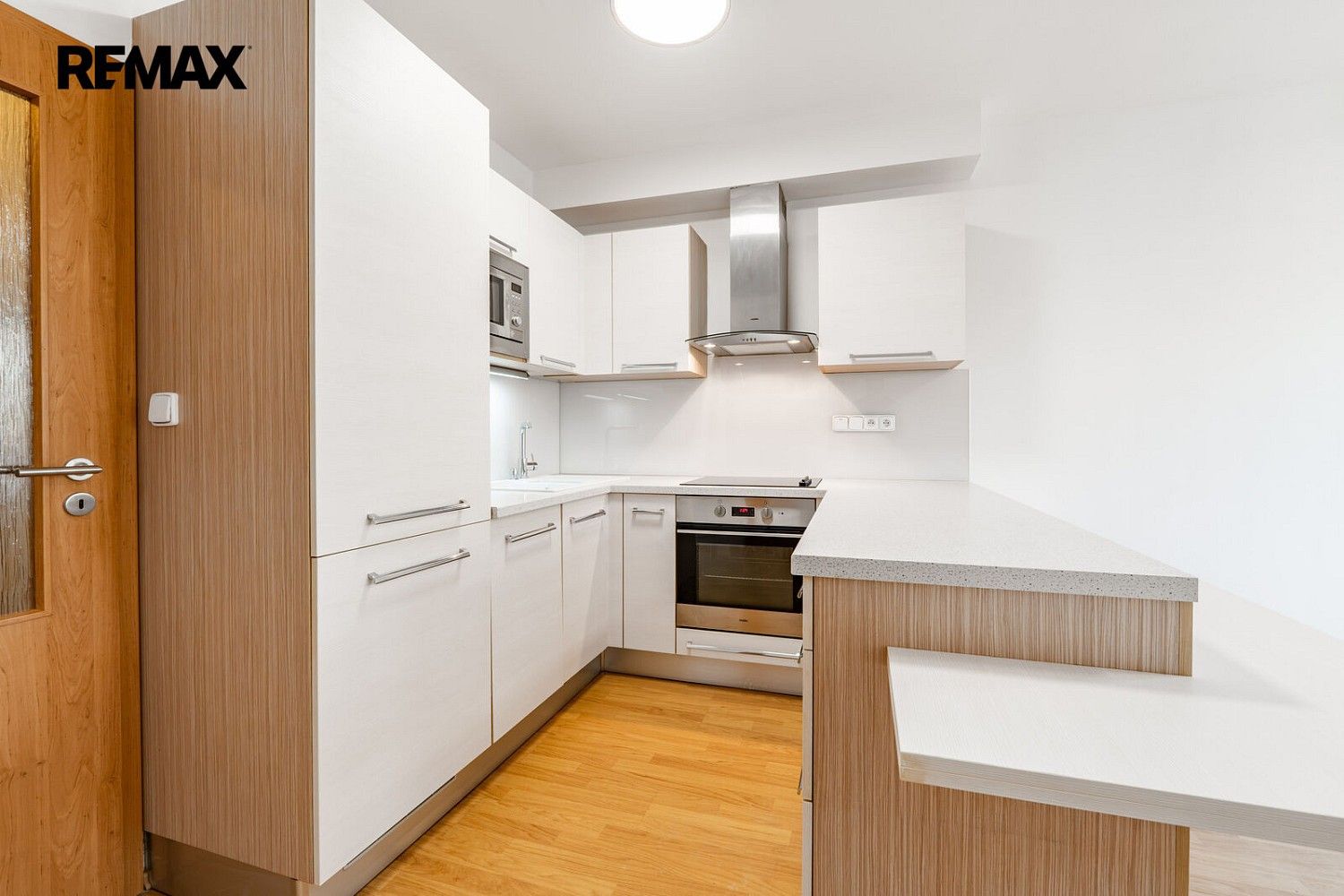 Byt 2+kk · 49 m² · Michelangelova, Praha 10 - Strašnice - 3