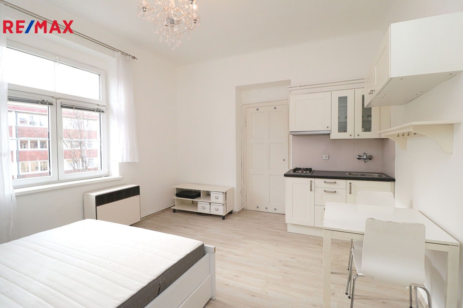 Pronájem byt 1+kk - Dělnická, Praha, 26 m²