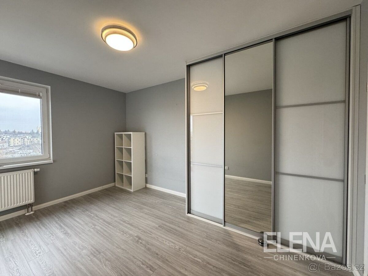 Pronájem byt - Praha, 130 00