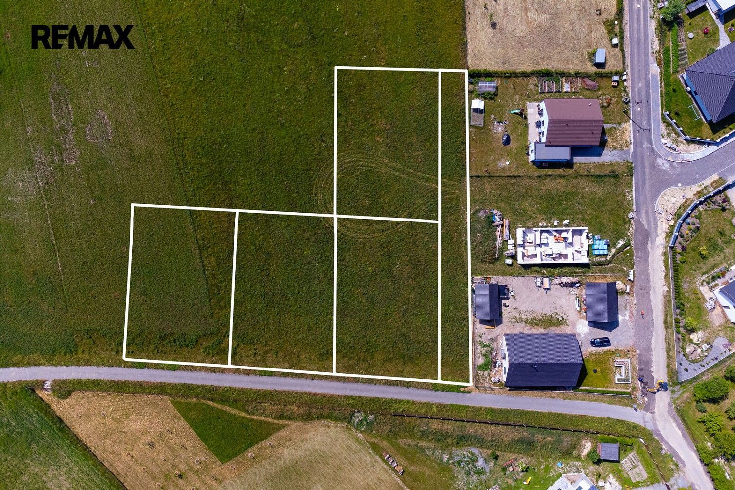 Prodej pozemek pro bydlení - Uhersko, okres Pardubice - 5