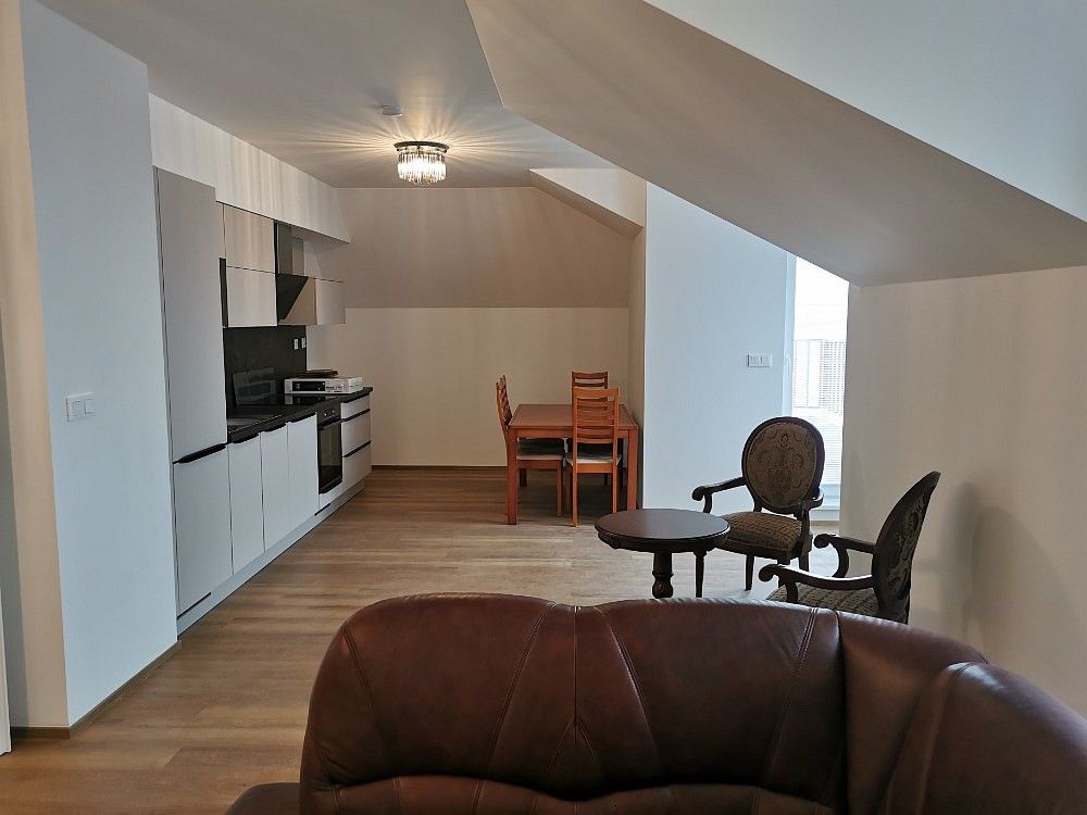 3+kk, U Slaviborského dvora, Praha, 95 m² - 2