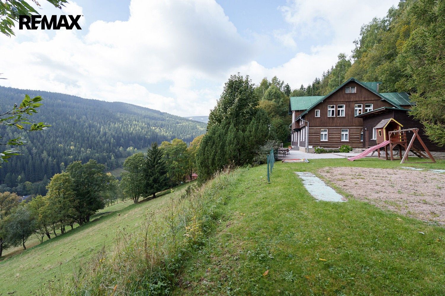 Prodej ubytovací zařízení - Pec pod Sněžkou - Velká Úpa, okres Trutnov, 584 m² - 5