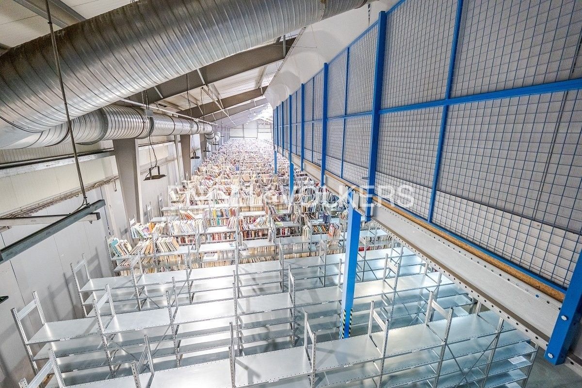 Sklad · 1 545 m² · U továren 770, Praha Hostivař - 3