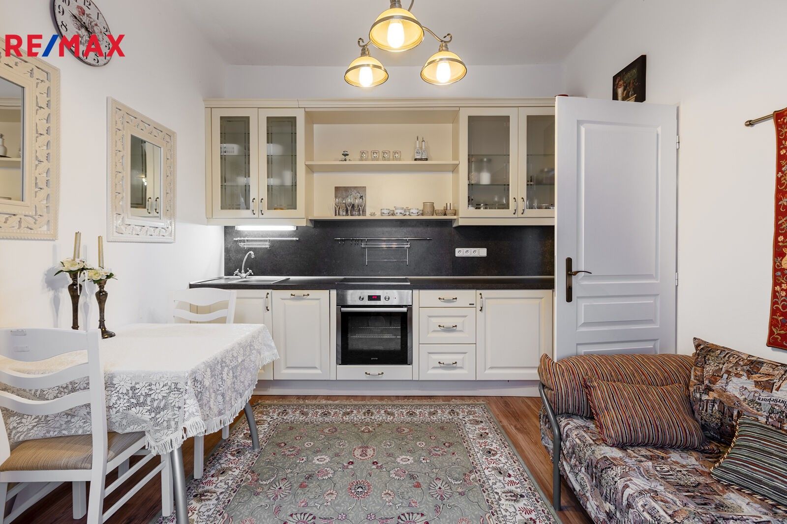 2+kk, K. Čapka, Karlovy Vary, 48 m²