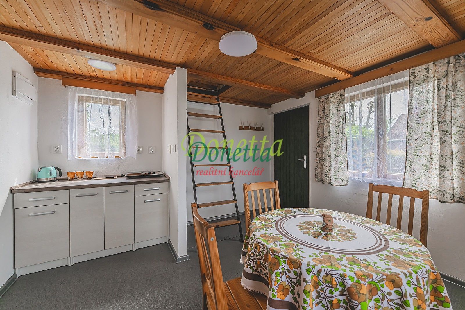 Prodej chata - Zahrádkářská osada U Labe, Hradec Králové, 32 m²