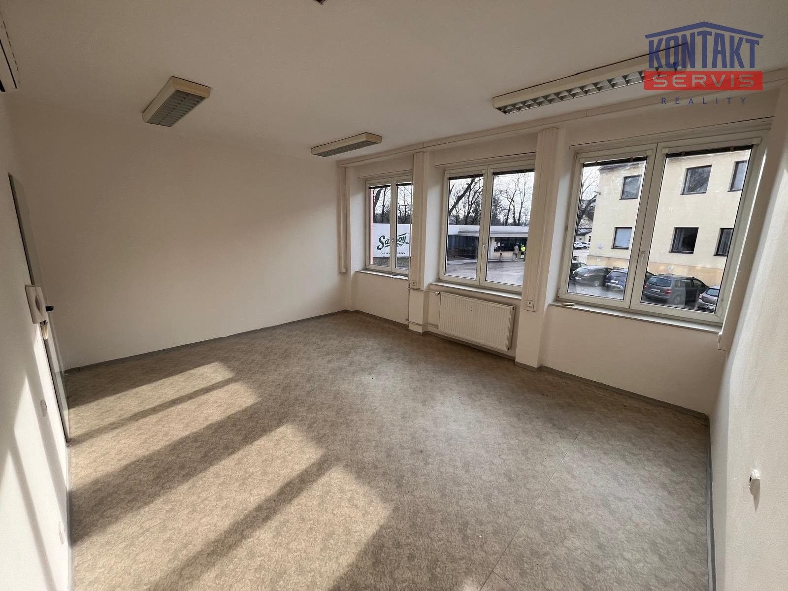 Kanceláře, České Budějovice 7, 15 m² - 1