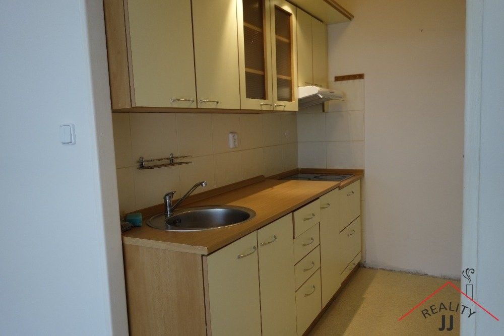 Pronájem byt 2+kk - V jezírkách, Praha, 45 m²