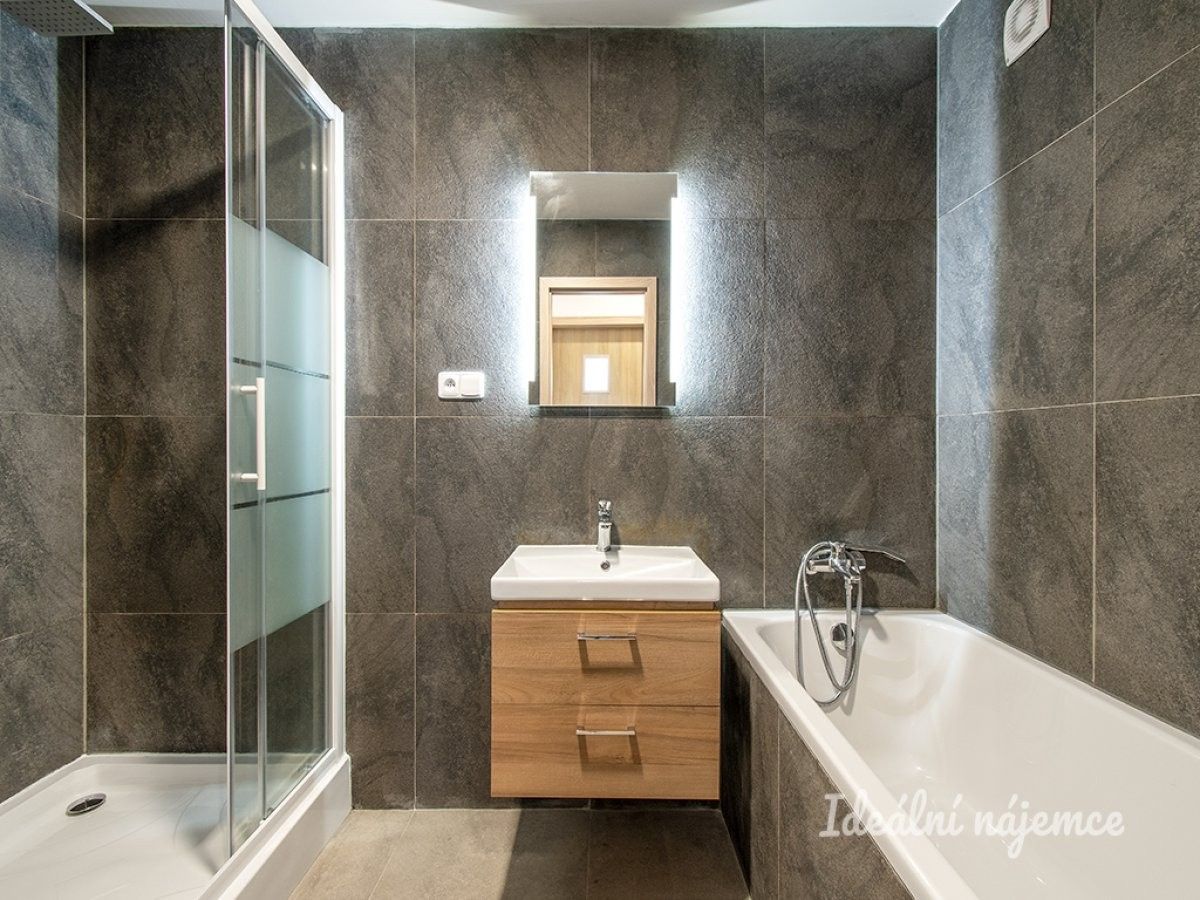 Pronájem byt 3+kk - Jetelová, Praha, 66 m²