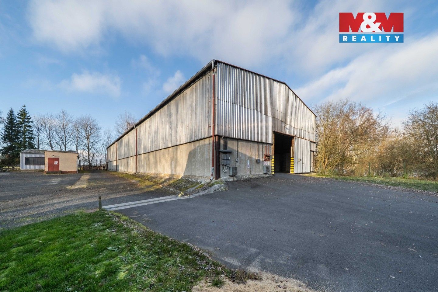 Pronájem sklad - Hlinné, Tisová, 1 000 m² - 5