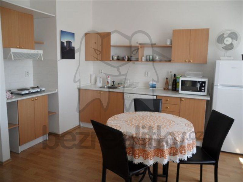 1+1, Nad Krocínkou, Praha - Prosek, 42 m² - 1