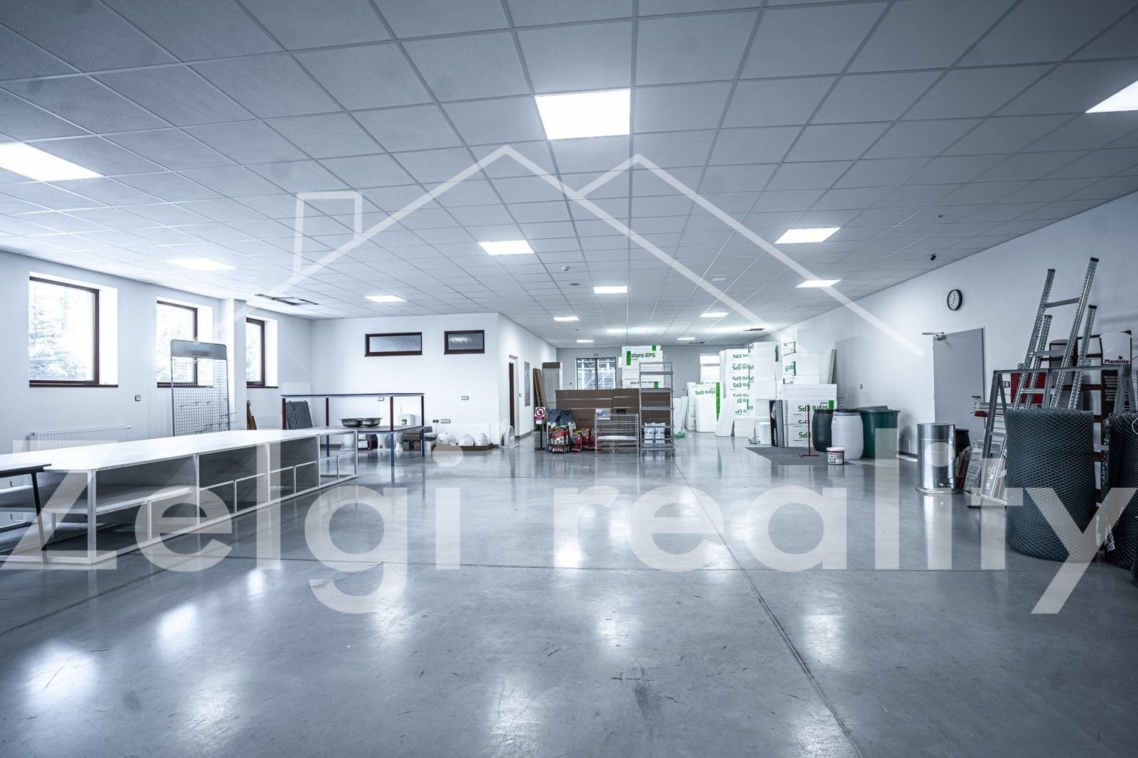 Pronájem obchodní prostory - Bojkovice, 302 m²