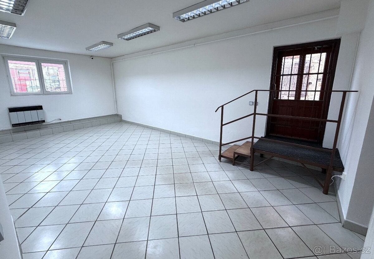 Obchodní prostory, Ostrava, 725 28