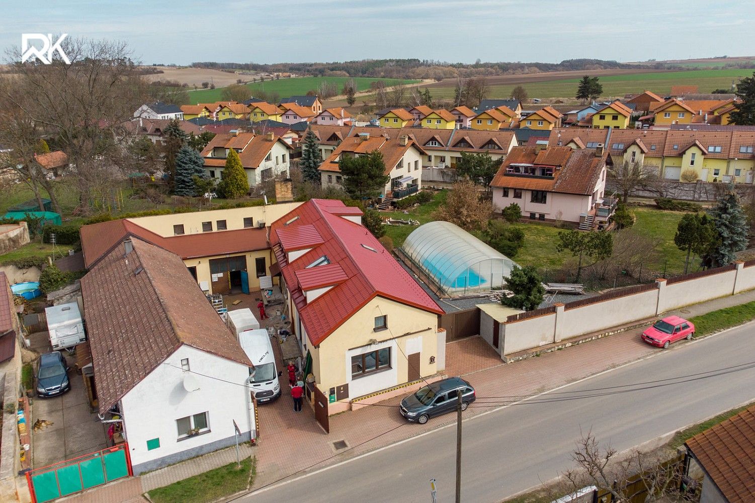 Komerční nemovitost, 2 128 m²