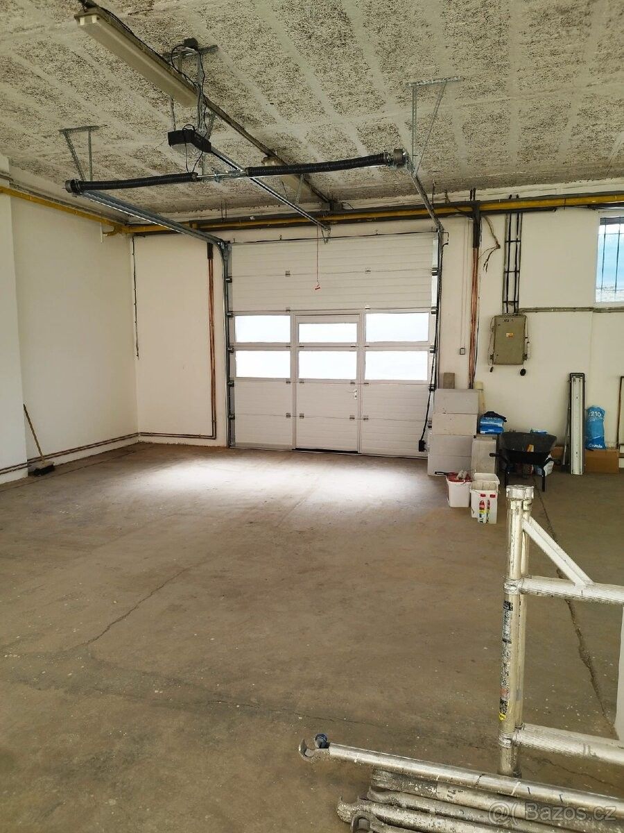 Pronájem obchodní prostory - Karlovice, 763 02