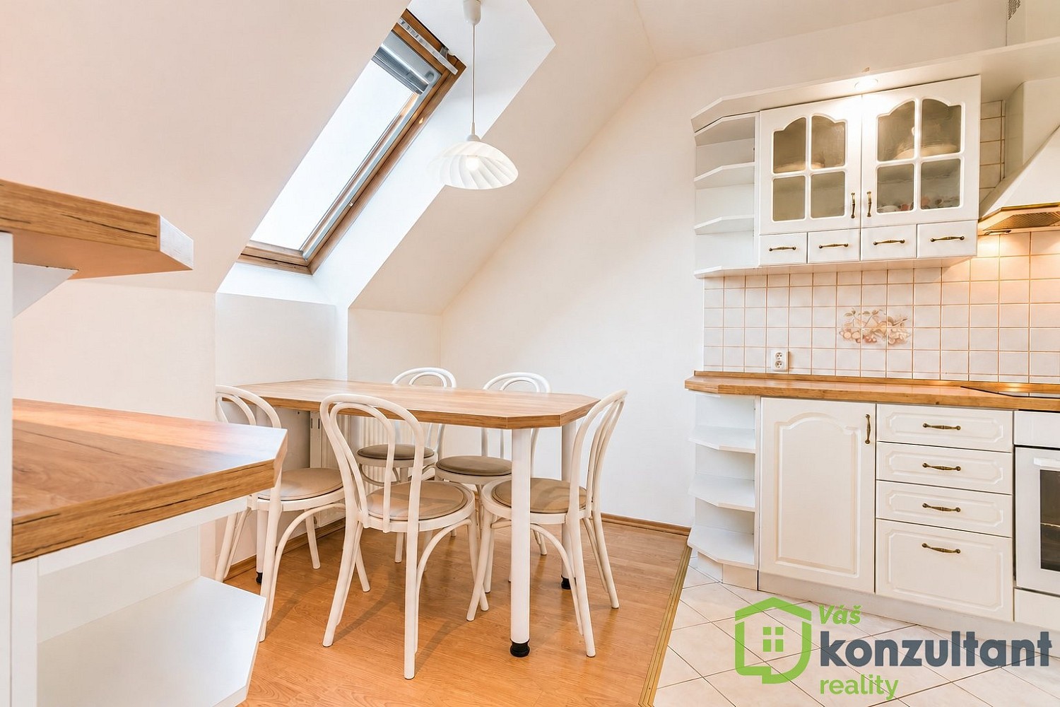 Prodej byt 4+1 - Langrova, Brno - Slatina, 130 m² - 5
