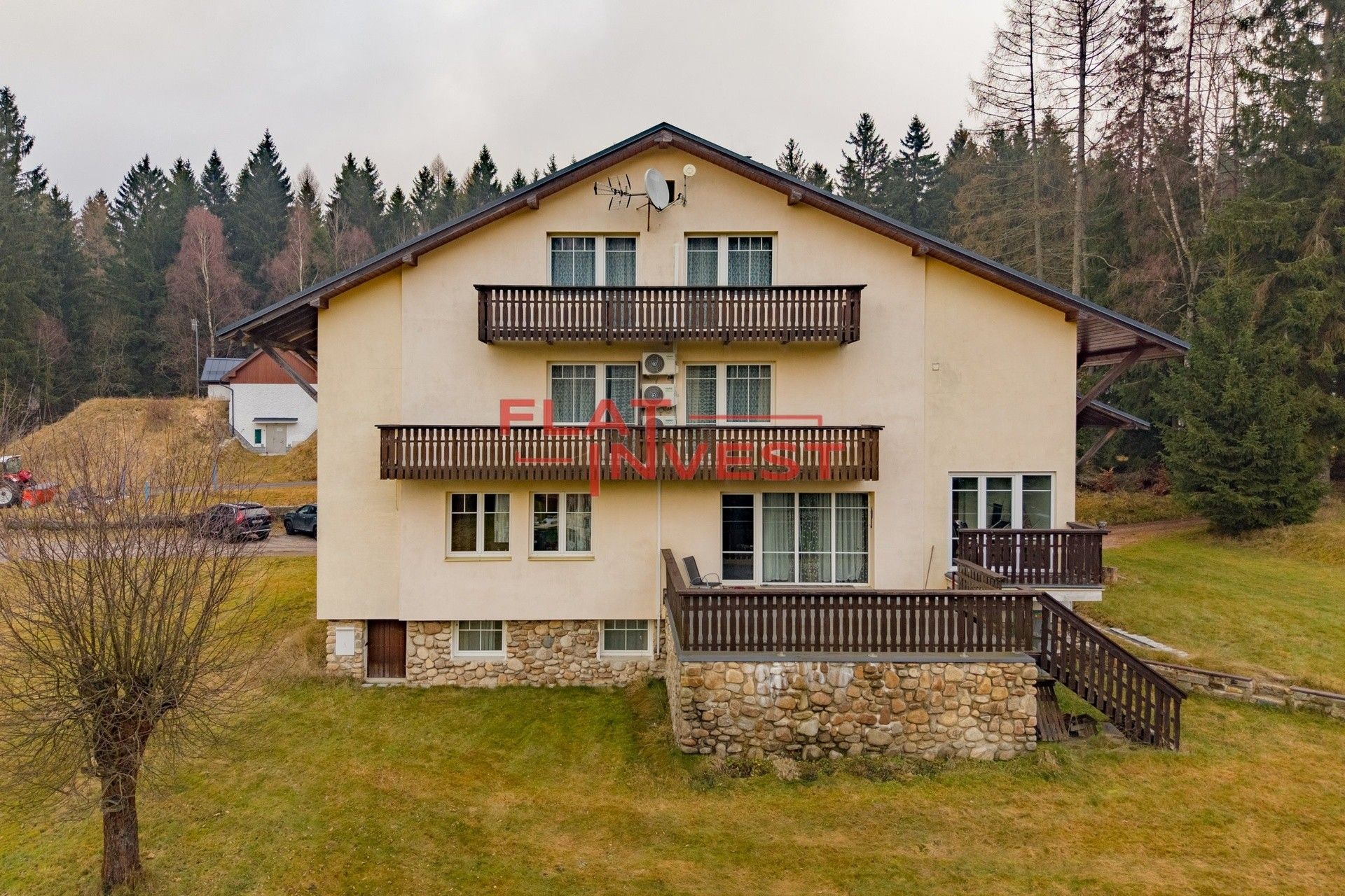 Rodinné domy, Harrachov, 425 m²
