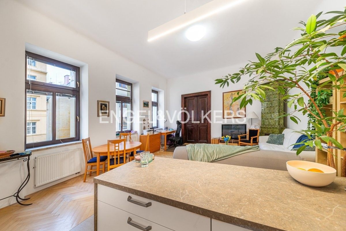 Pronájem byt 2+kk - Štěpánská, Praha, 71 m²