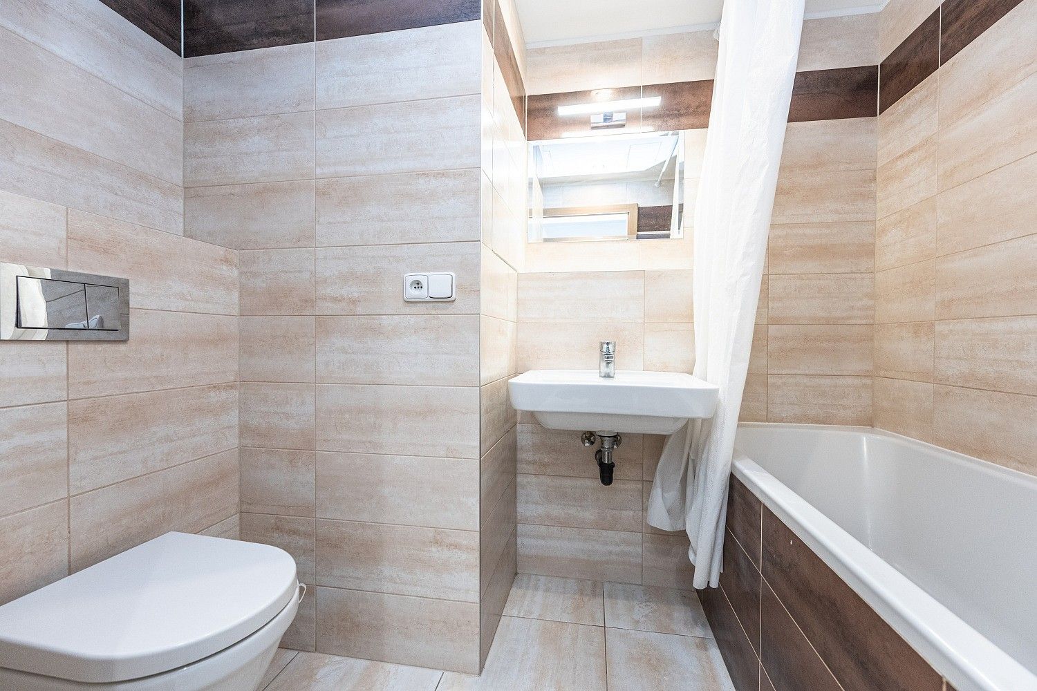 Pronájem byt 2+kk - Jindřicha Bubeníčka, Praha 10 - Uhříněves, 37 m² - 5