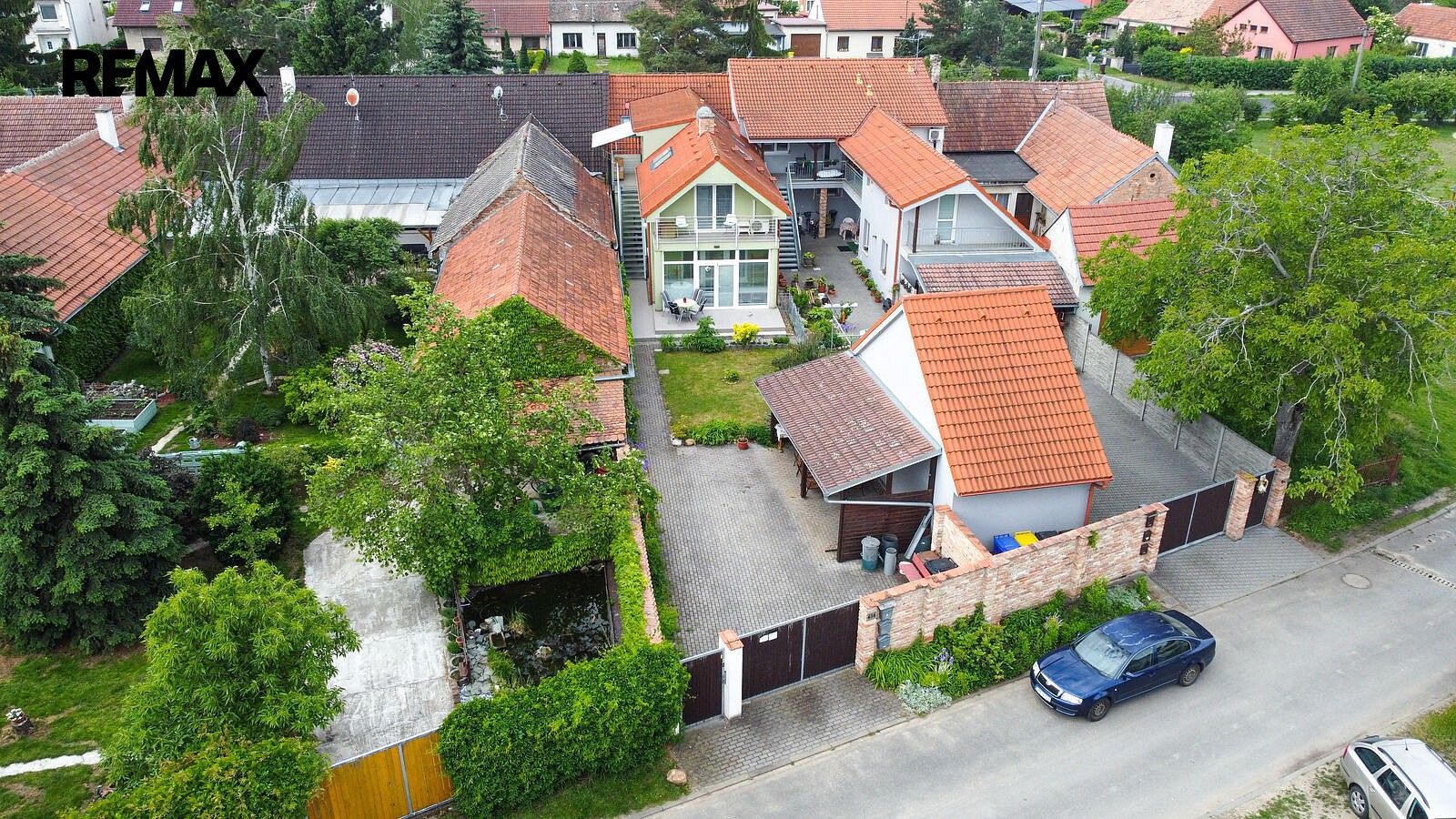 Rodinné domy, Novosedly, okres Břeclav, 192 m² - 1