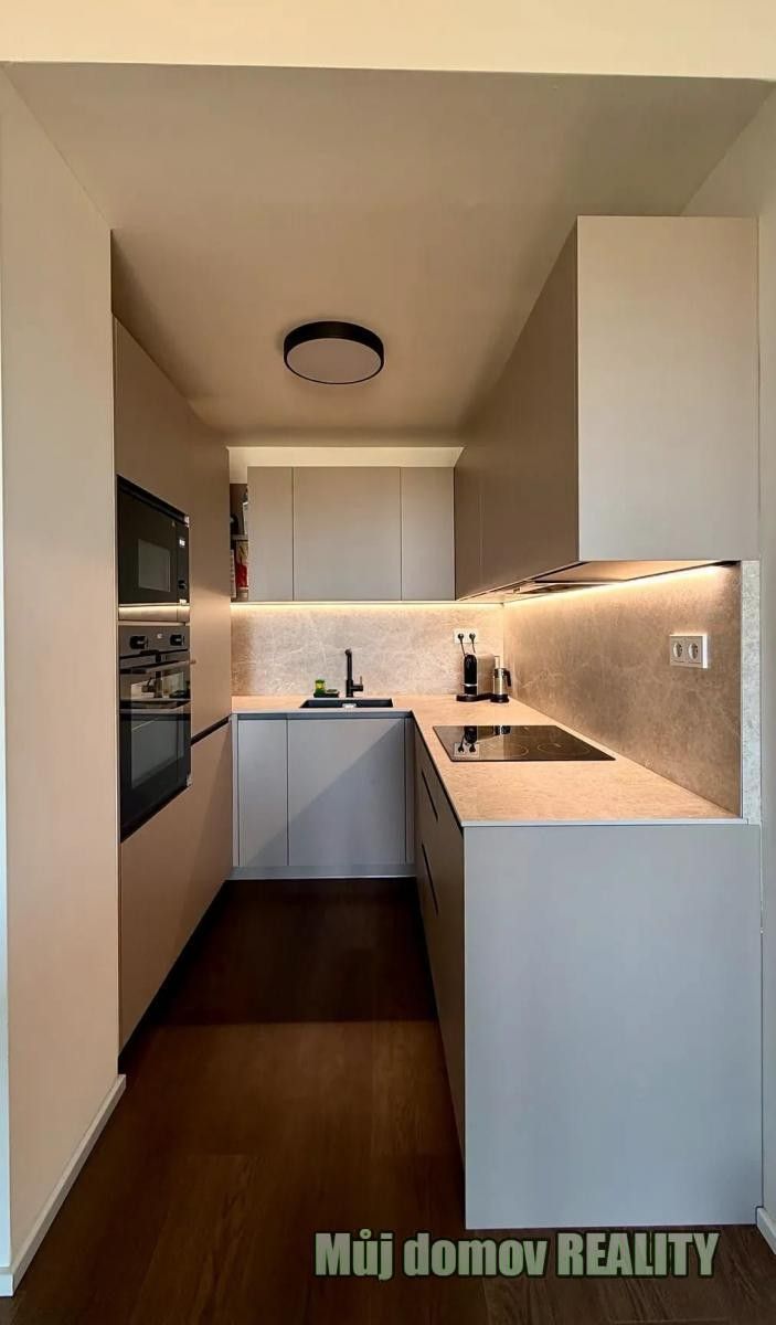 2+kk, U Lihovaru,Praha 5, Smíchov, 48 m² - 2