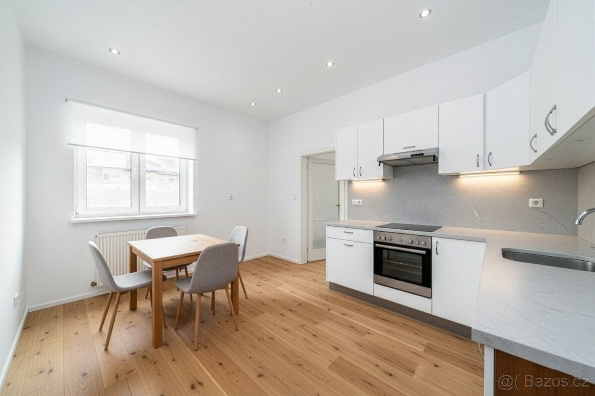 Byty, Mnichovice, 251 64