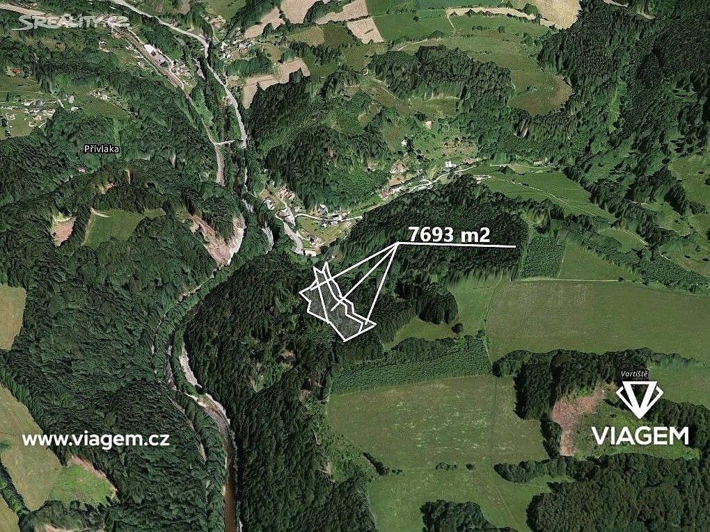 Les, 3 846 m²