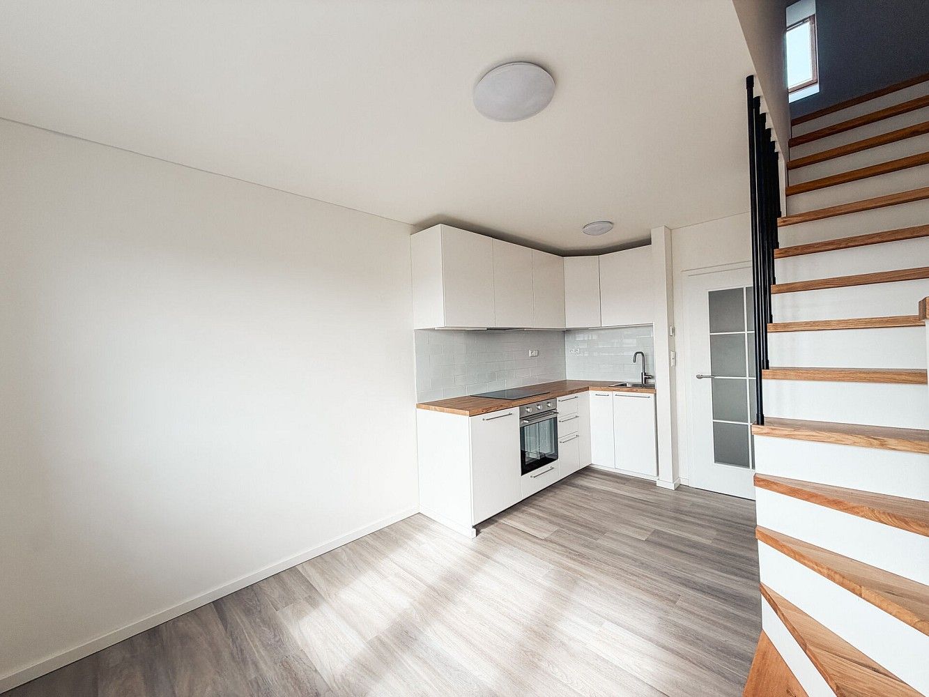 Byt 2+kk · 30 m² · Praha, okres Praha 6, Hlavní město Praha - 3