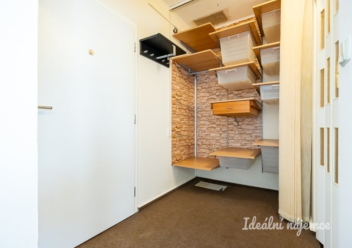 1+1, Mikulova, Praha, 29 m² - 2