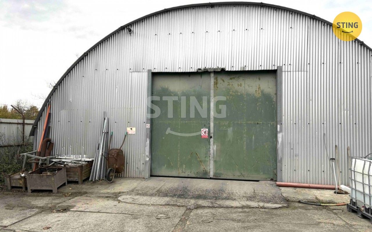 Sklady, Lobodice, 360 m²