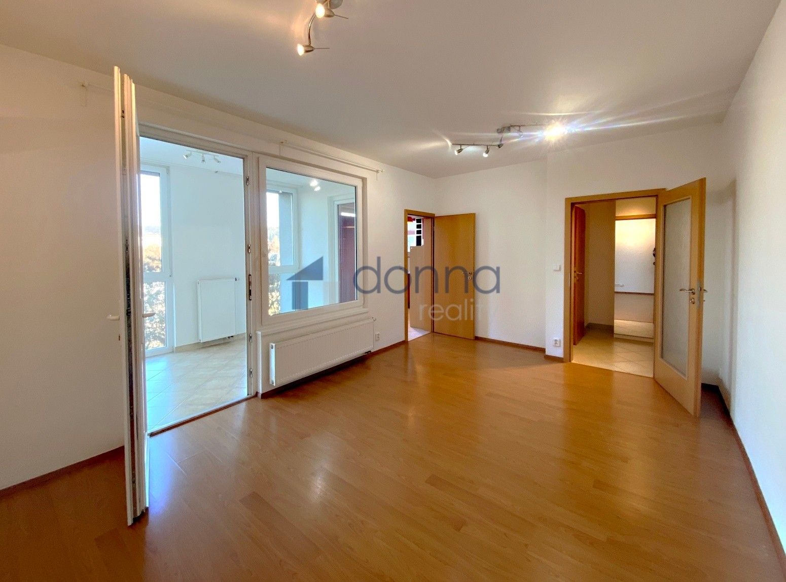 1+kk, Nademlejnská, Praha, 35 m²