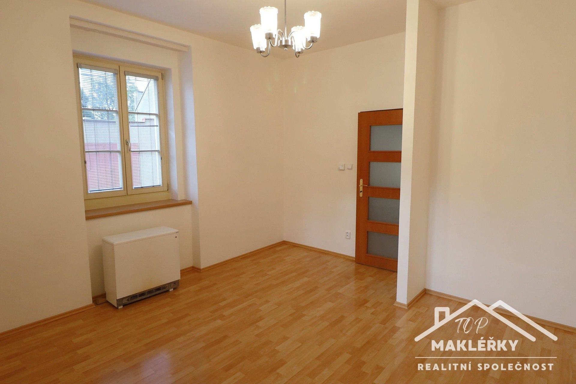 Pronájem byt 1+1 - Pobřežní, Kutná Hora, 35 m²