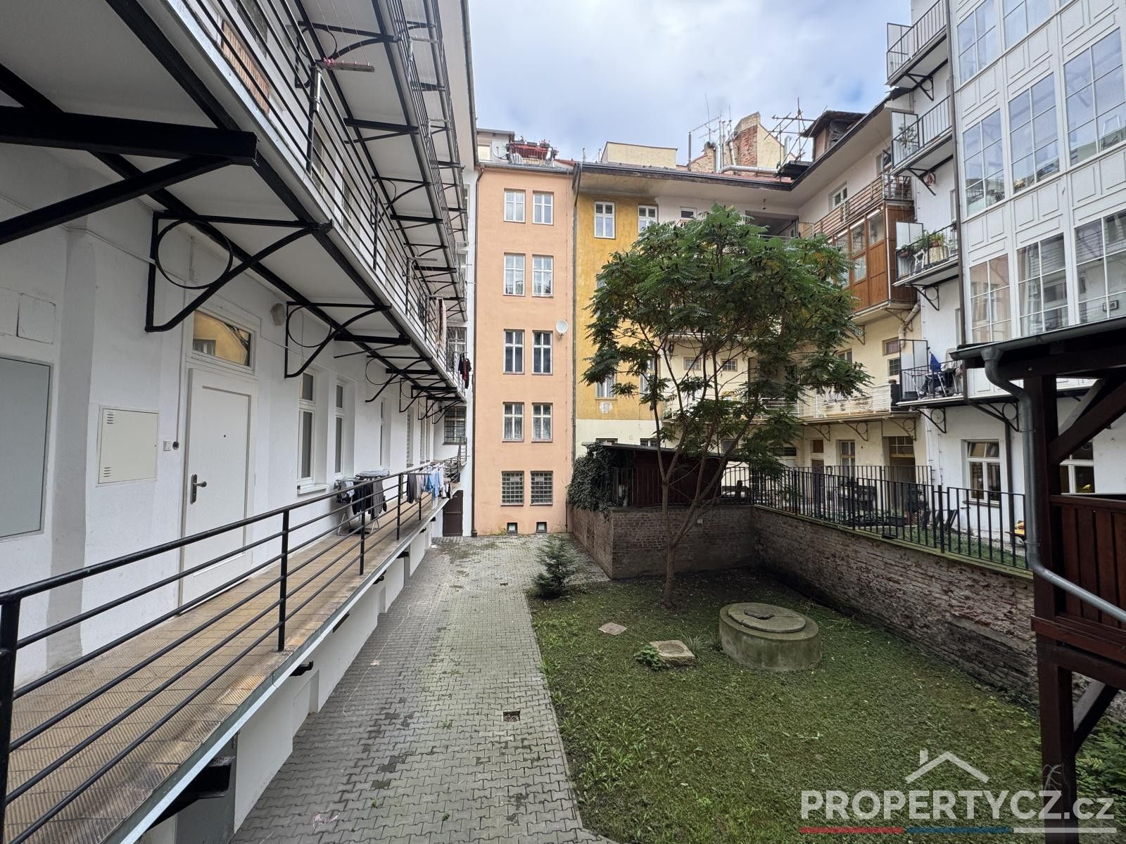 Prodej kancelář - Arbesovo náměstí, Praha, 114 m²